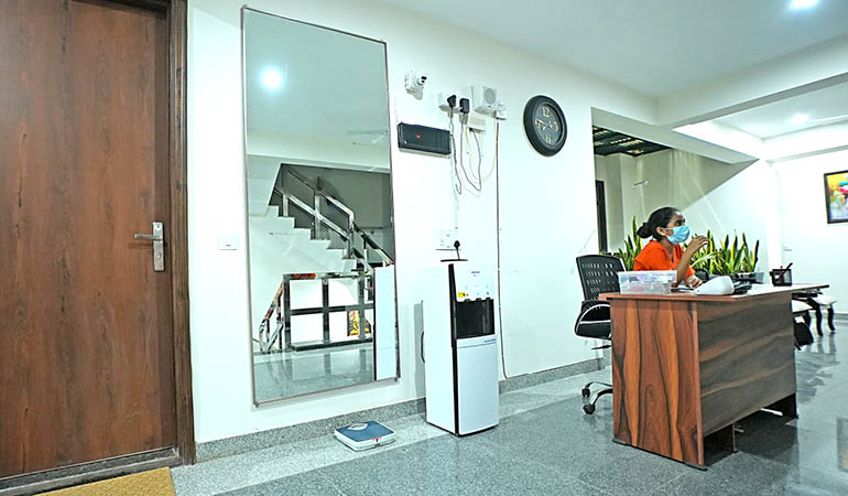 Post surgery rehab care seniors in gurgaon